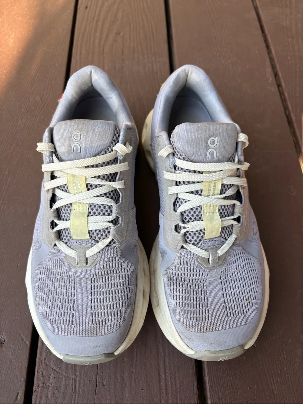 On Cloud Athletic Running Shoes for Women - Light Gray